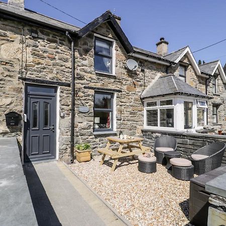 Bwthyn Ger Afon Riverplace Cottage Blaenau Ffestiniog ภายนอก รูปภาพ