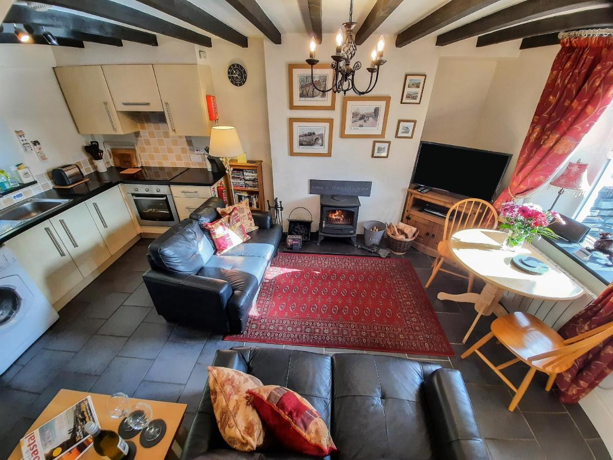 Bwthyn Ger Afon Riverplace Cottage Blaenau Ffestiniog ภายนอก รูปภาพ