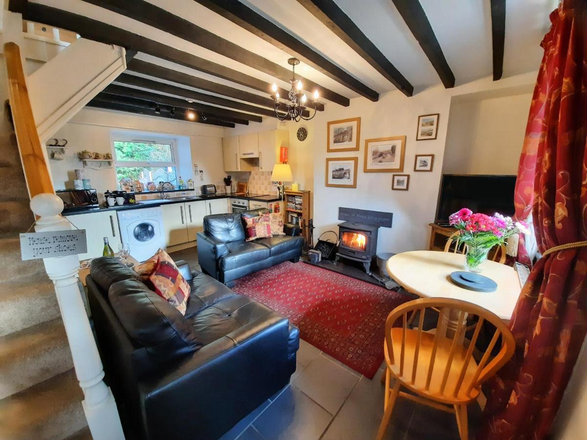 Bwthyn Ger Afon Riverplace Cottage Blaenau Ffestiniog ภายนอก รูปภาพ