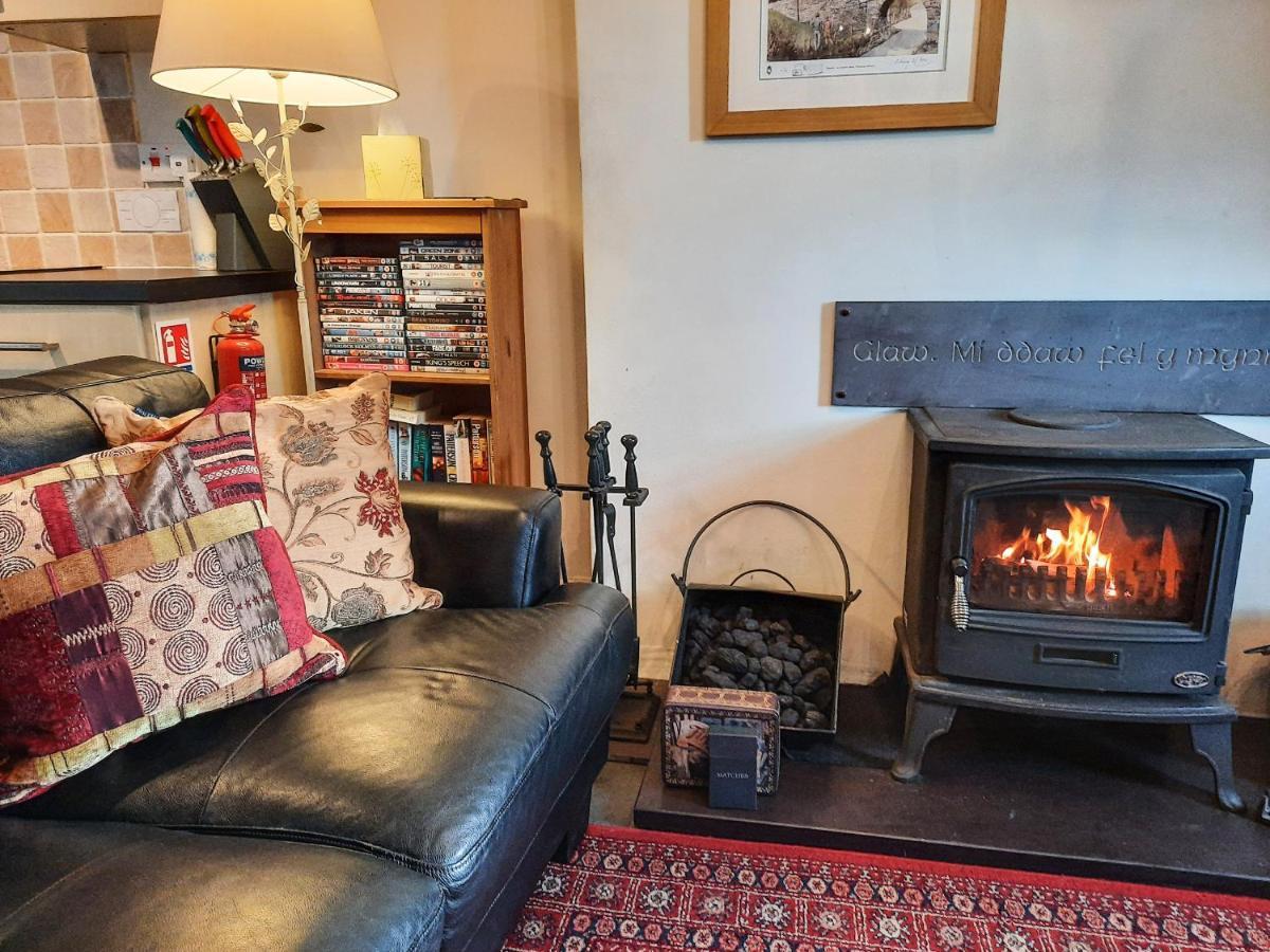 Bwthyn Ger Afon Riverplace Cottage Blaenau Ffestiniog ภายนอก รูปภาพ
