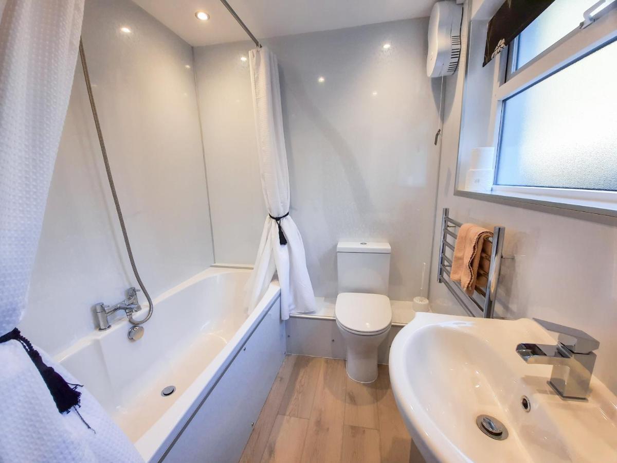 Bwthyn Ger Afon Riverplace Cottage Blaenau Ffestiniog ภายนอก รูปภาพ