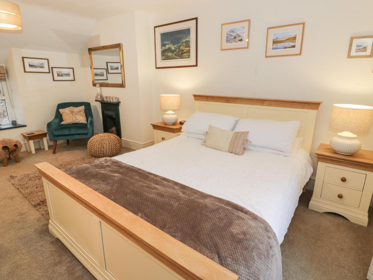 Bwthyn Ger Afon Riverplace Cottage Blaenau Ffestiniog ภายนอก รูปภาพ